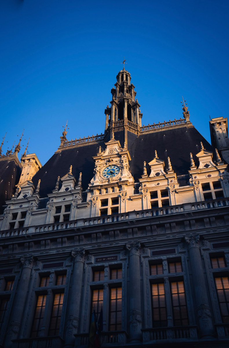Connaissez-vous l’histoire de la Mairie du 10e? 🏛️

Construite entre Janvier 1892 et Février 1896, c’est un monument emblématique de l’architecture municipale de la 3e République. 

+ d’infos ici: 
calameo.com/read/007304396…

#architecture #histoire #paris10 #monuments #patrimoine