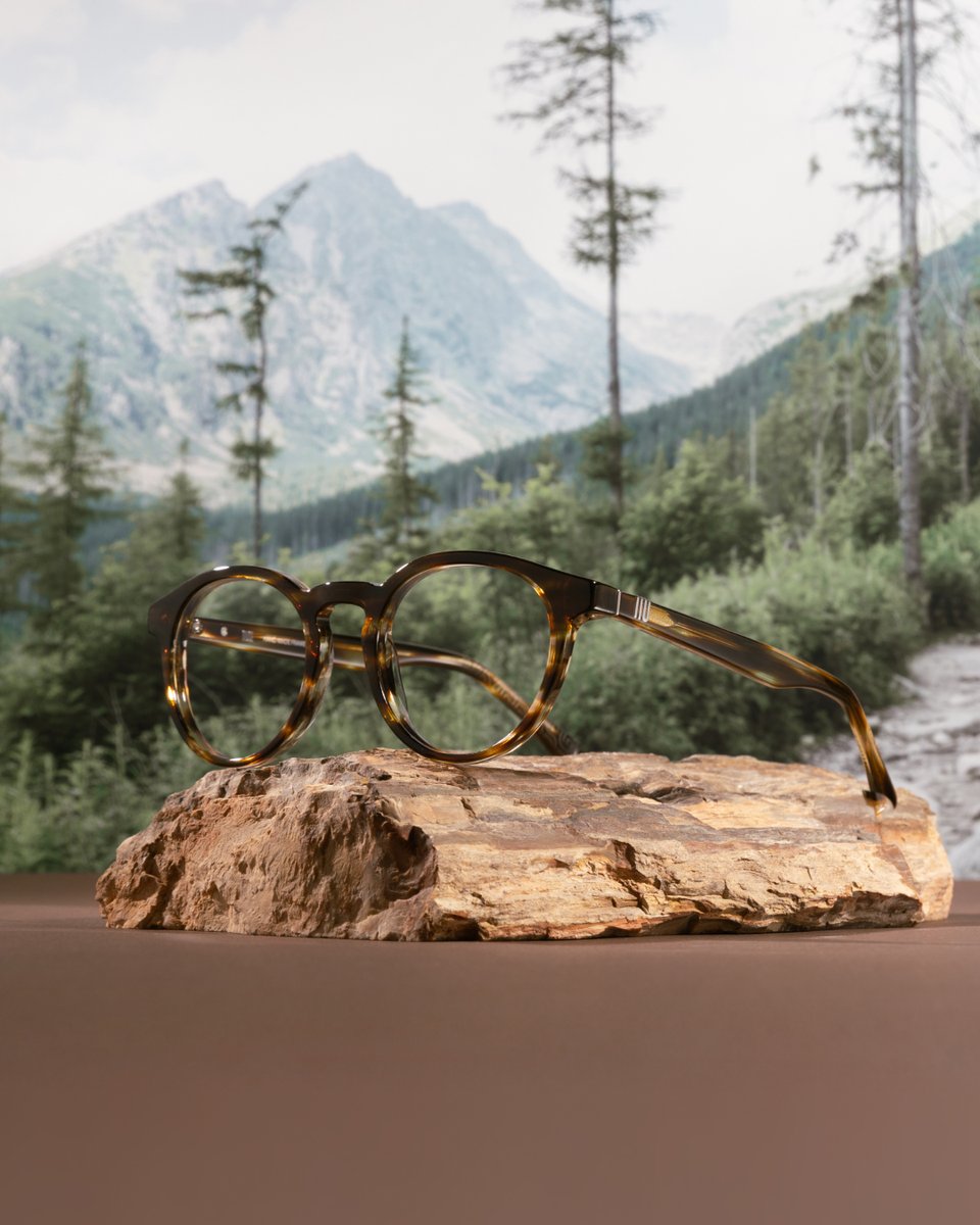 Into the woods, but make it chic. 🍃🕶️ Find frames that are as grounded and timeless as your favorite trail.