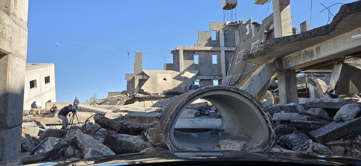 H3D's gamma imaging spectrometers can easily identify and localize #radiation sources in complex environments at a distance. Set up an H3D radiation detector at the edge of a hazardous area to locate radiation while avoiding radiation, chemical, or biological threats. #CBRNE