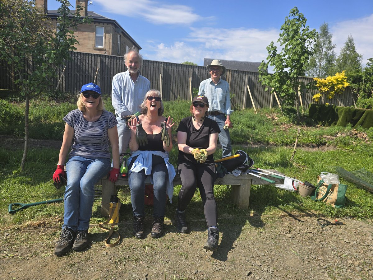 Burn Road Action Group (@belstaneburn) on Twitter photo Team Work makes the Dream Work. Today, BRAG joined forces with Friends of Jocks Burn Community Orchard to maintain their space. We shared resources, knowledge & laughter. #carluke #onecarluke #communitymatters #teamwork <a href="/GetOutdoorsLan/">Get Outdoors Lanarkshire</a> Team Work makes the Dream Work. Today, BRAG joined forces with Friends of Jocks Burn Community Orchard to maintain their space. We shared resources, knowledge & laughter. #carluke #onecarluke #communitymatters #teamwork <a href="/GetOutdoorsLan/">Get Outdoors Lanarkshire</a>