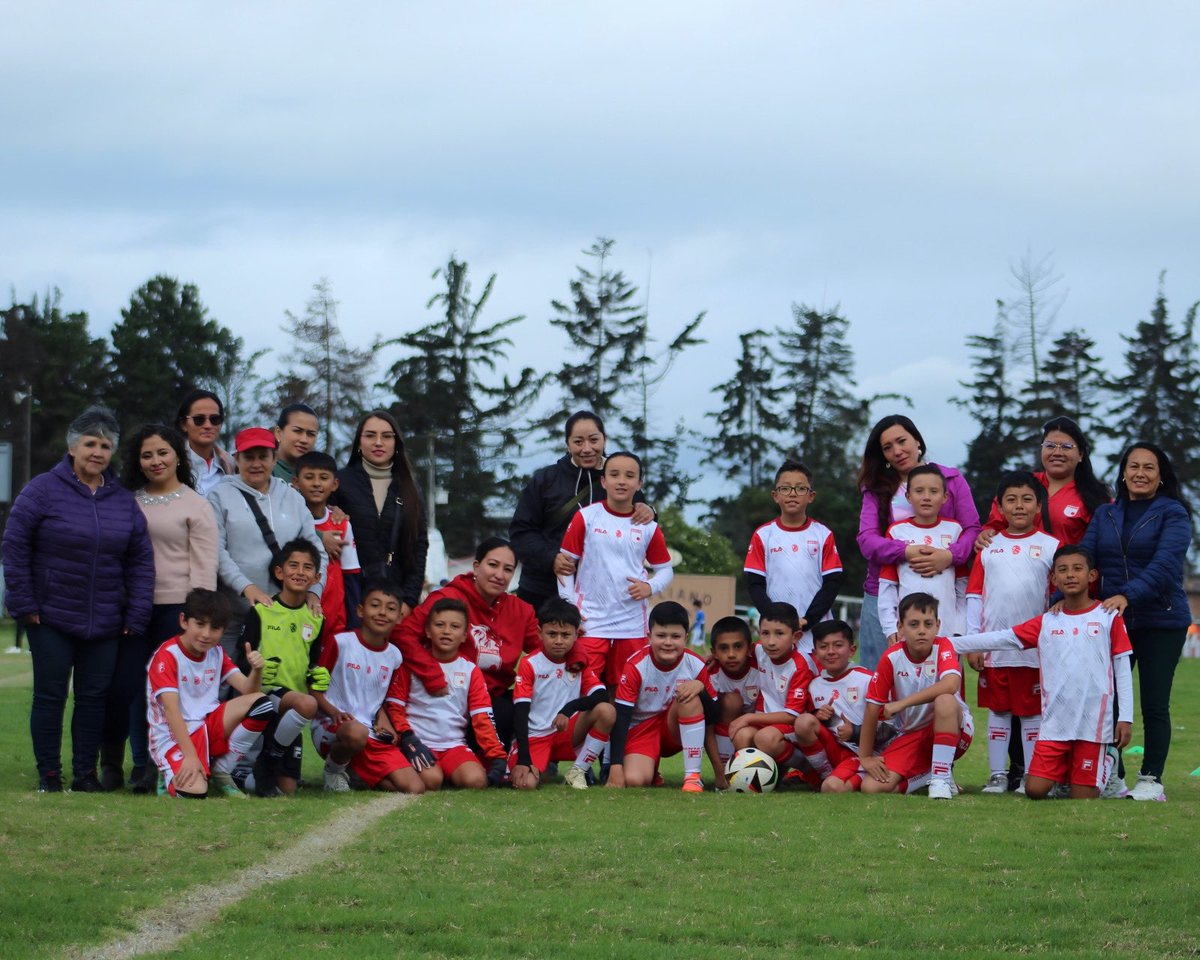 Escuelas Santa Fe tweet media
