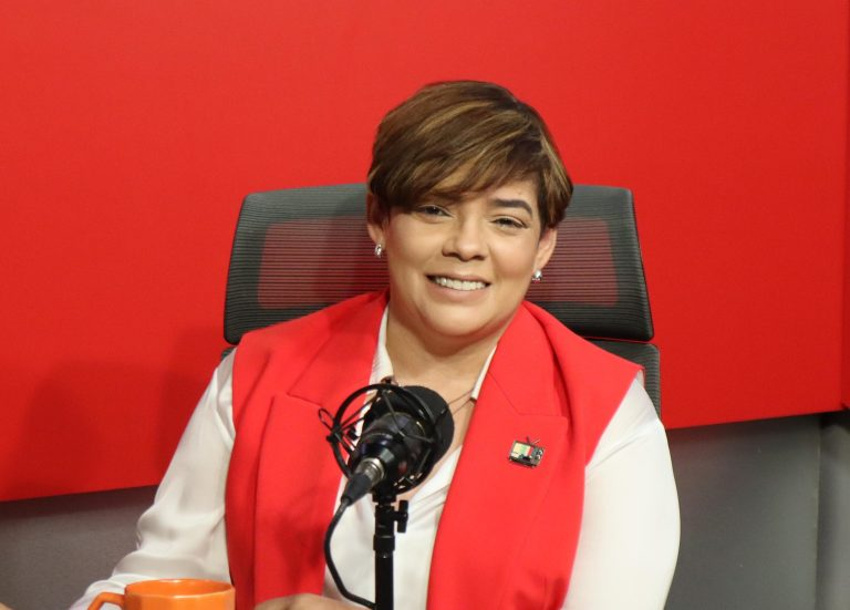 🗣️¡Periodista Ana Mercy Otáñez se integra al equipo de panelistas de “El Nuevo Diario AM”!👏

Visita: youtube.com/watch?v=51l9zK…

#ElNuevoDiarioRD