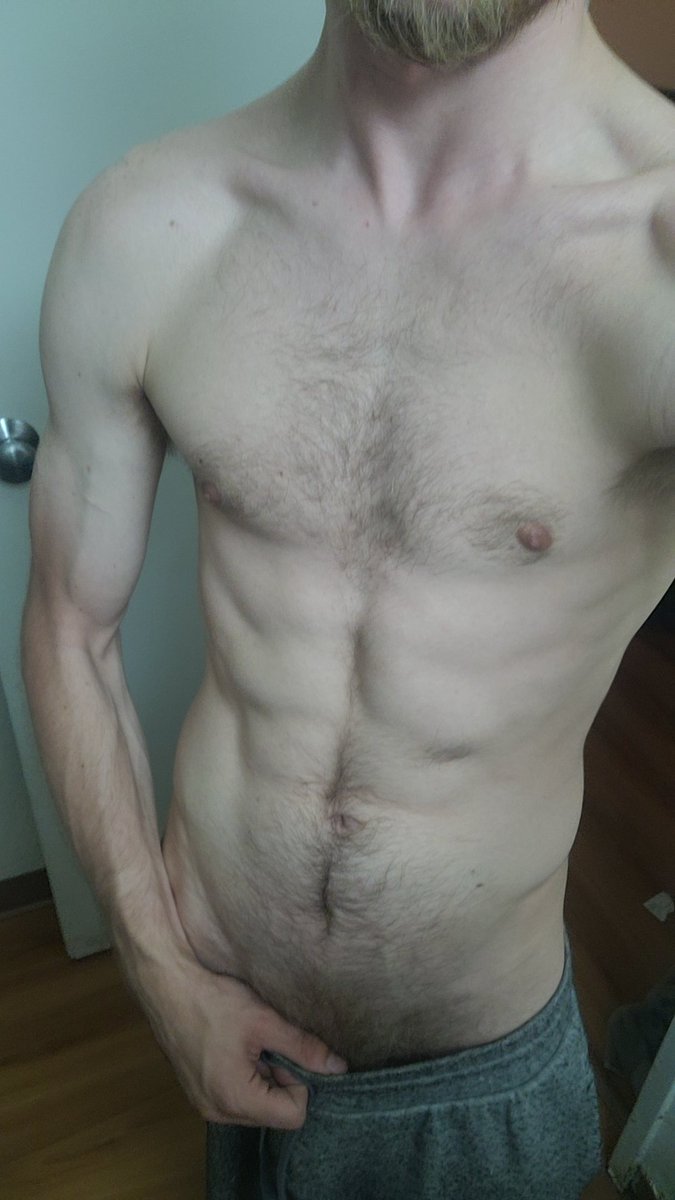 LukeHungman's tweet photo. 🤪Shredded like some sharp cheddar🧀
Who wants a bite?😜 https://t.co/bMdeLgw6WD