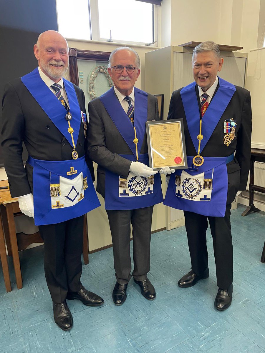V.W.Bro. Andrew Lindsay Gretton Celebrates 50 Astonishing Years as a Freemason
southwalesmason.com/v-w-bro-andrew…