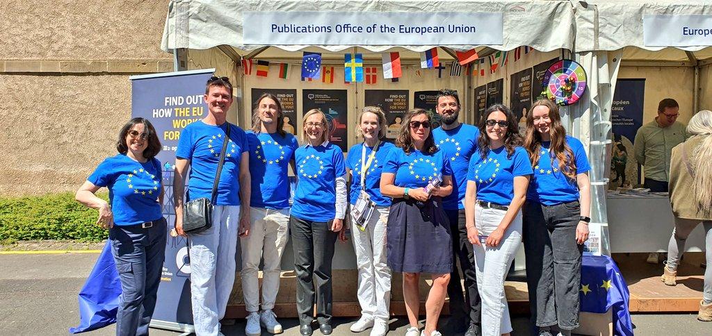 This was #EuropeDay in Brussels and Echternach!  

Lots of great questions &amp; exchanges about what the EU means and does every day.  

Europe Day does not end there. 

Let's live it every day, sharing our stories of the EU, our hopes &amp; ambitions for the future. 

<a href="/MarosSefcovic/">Maroš Šefčovič🇪🇺</a>