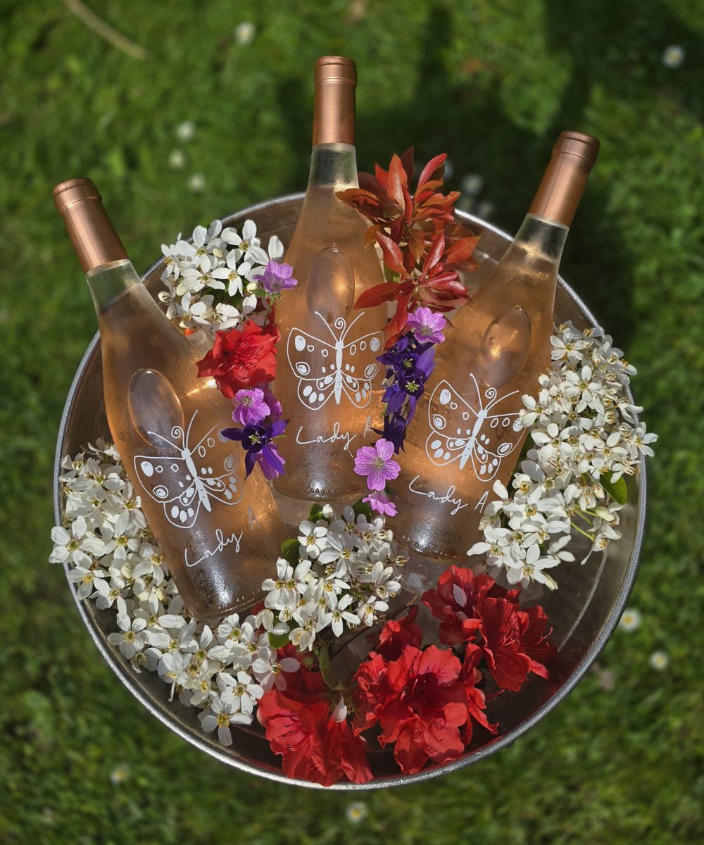 New wines, fresh flavours, unforgettable moments - discover our latest wine list, perfect for welcoming spring 💕

Say hello to Lady A, Château La Coste, Provence - bursting with notes of pink grapefruit, raspberry, and delicate florals. It’s spring in a glass.