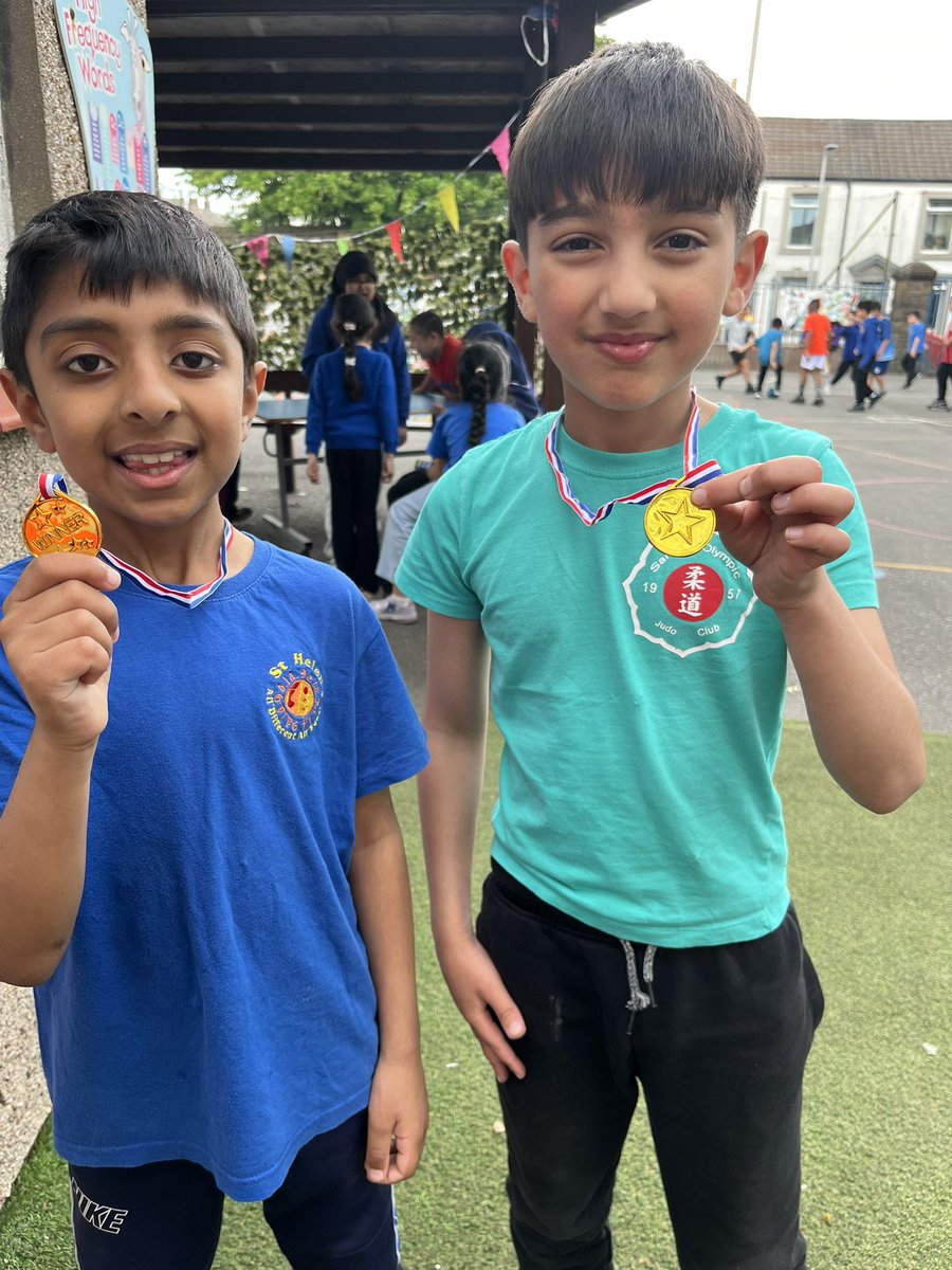 St. Helen's Primary (@sthelensp) on Twitter photo Well done PS3 for completing their <a href="/LondonMarathon/">TCS London Marathon</a> mini marathon. You were all amazing and the training really paid off! 🏅🏅🏃🏃♀️#sthpwell #sthp4purposes #sthpoutdoor Well done PS3 for completing their <a href="/LondonMarathon/">TCS London Marathon</a> mini marathon. You were all amazing and the training really paid off! 🏅🏅🏃🏃♀️#sthpwell #sthp4purposes #sthpoutdoor