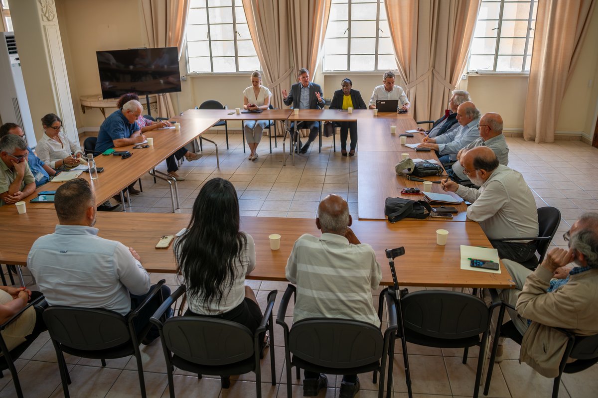 UN_CYPRUS's tweet photo. Top @UN official in #Cyprus Colin Stewart, met with members of the Bi-communal Peace Initiative United Cyprus this afternoon at the Ledra Palace Hotel in the @UN #bufferzone.
The SRSG listened to their hopes for the future of #Cyprus, they also discussed the importance of #peacebuilding efforts, inclusive dialogue and sustained support for communities working across the divide. #A4P #UNCyprusTalks @UNPeacekeeping