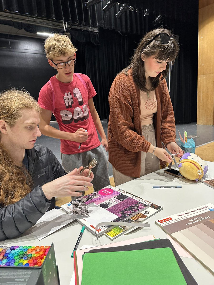 HHS Theater Department tweet media
