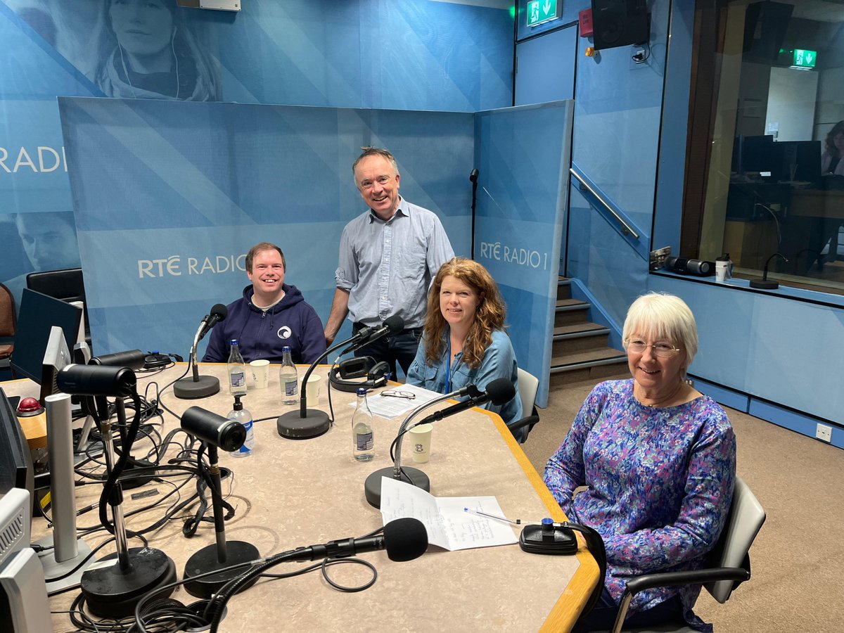 Tús Áite (@tusaite) on Twitter photo Slua an Phainéil i nDomhnach Broc inniu <a href="/RTERnaG/">Raidió na Gaeltachta</a>! <a href="/MaryHanafin1/">Mary Hanafin</a>, Caoimhín Ó Cadhla <a href="/anpaipear/">An Páipéar</a> & Lucinda Glynn; agus <a href="/igaeilge/">iGaeilge</a> linn ó Bhaile Bhúirne. Bí linn, táimid beo go dtína 5:55! Slua an Phainéil i nDomhnach Broc inniu <a href="/RTERnaG/">Raidió na Gaeltachta</a>! <a href="/MaryHanafin1/">Mary Hanafin</a>, Caoimhín Ó Cadhla <a href="/anpaipear/">An Páipéar</a> & Lucinda Glynn; agus <a href="/igaeilge/">iGaeilge</a> linn ó Bhaile Bhúirne. Bí linn, táimid beo go dtína 5:55!