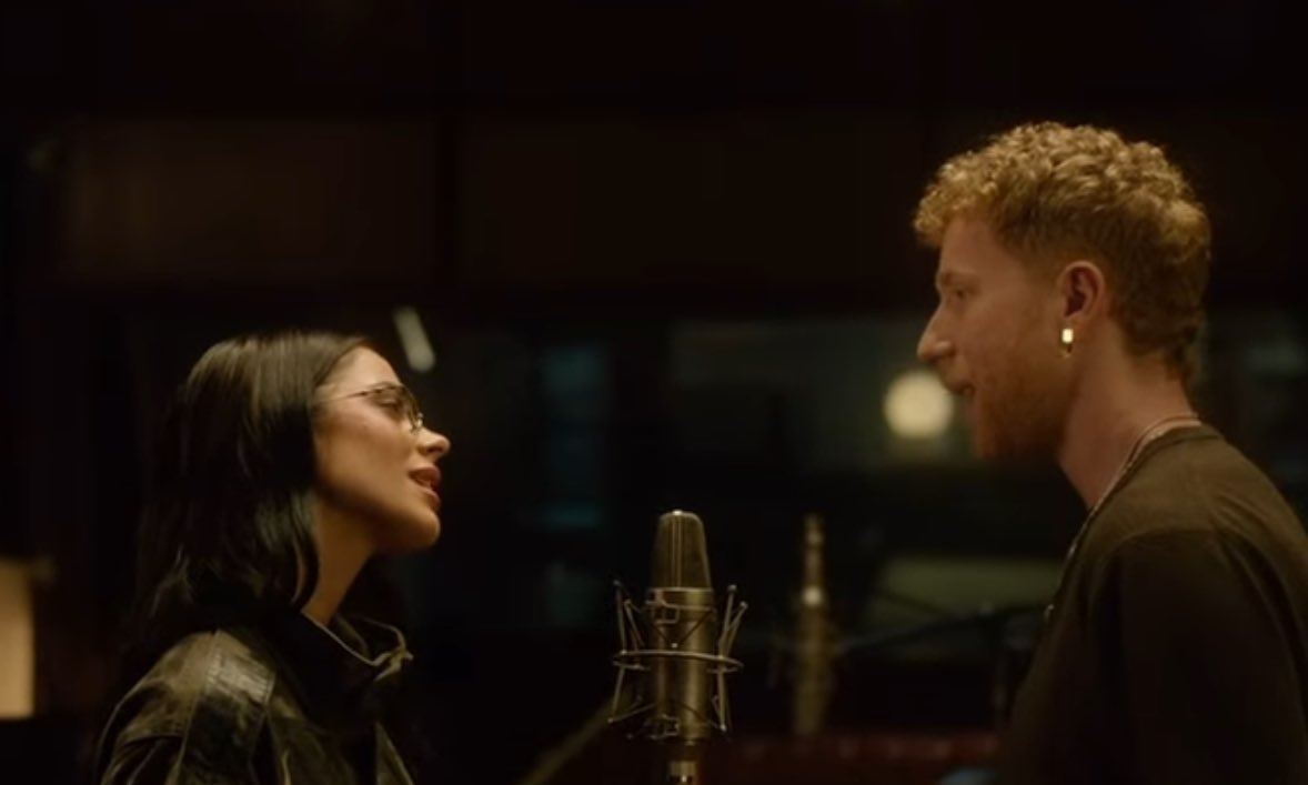 TINI WYDAJE PIOSENKE PO ANGIELSKU RAZEM Z KANADYJSKIM ARTYSTA BEDZIE SIE NAZYWAC STRANGERS!!!
Dostepne w piatek!