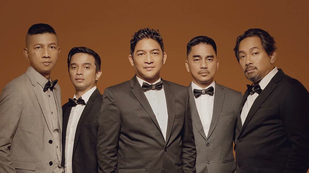 IndoPopBase's tweet image. Ungu