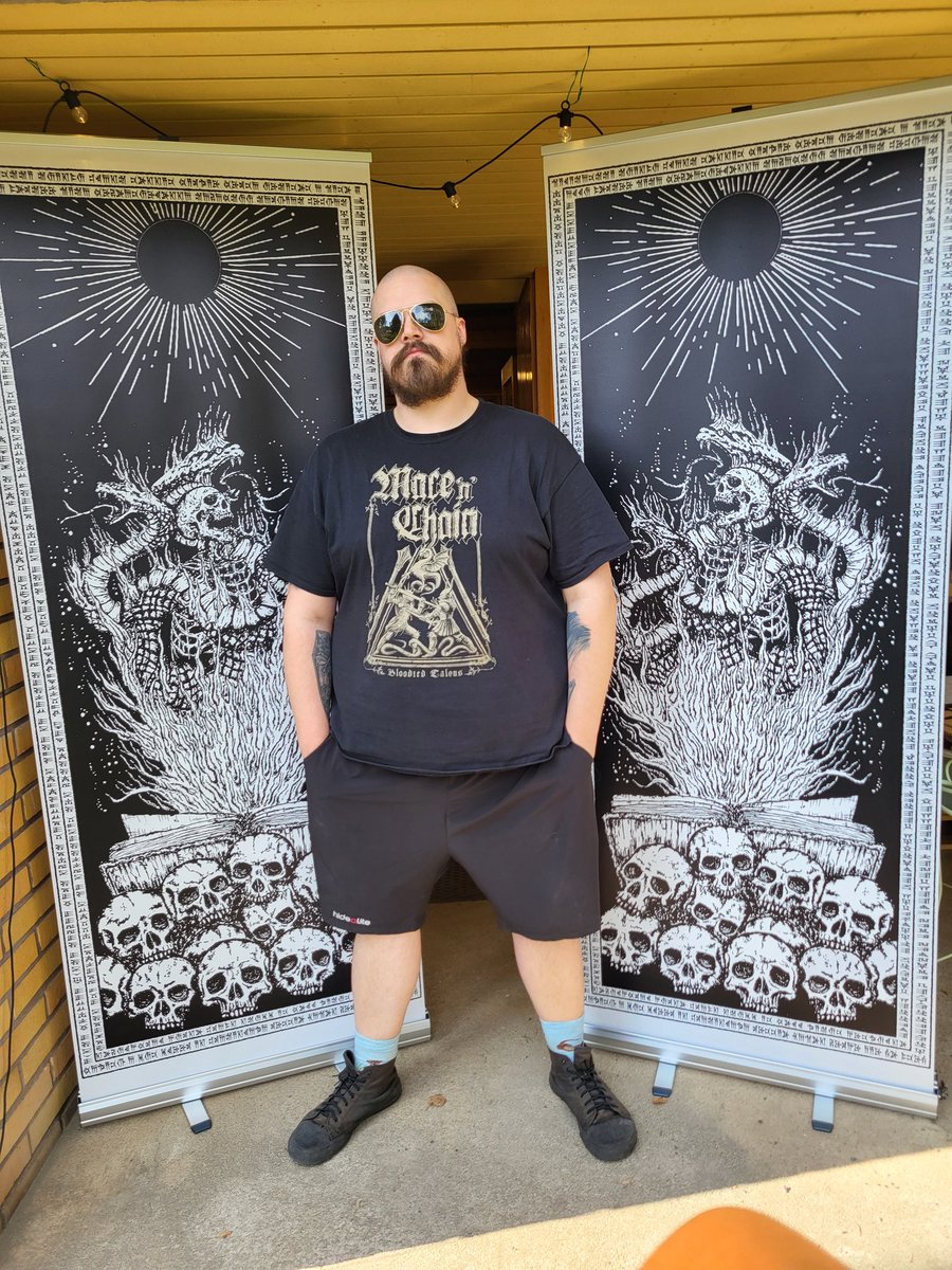 Now look at these bad boys the post carried home! Uno Mas Collection made these wicked cool banners for us! Art by our very own super talented Niilas! You need art or designs? He is your guy! Catch these sigils live on our upcoming festival gigs!

#sepulchralcurse