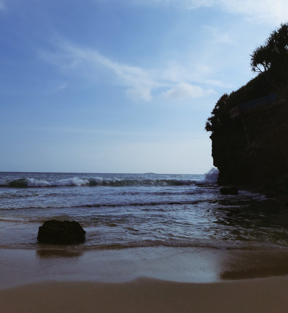 missinginactfr's tweet image. Many are wrong when it comes to validating something. They mostly think every thing can be made as an excuse over a condition. Not knowing that you only have to validate one's feelings, not validate the behaviors. Some behaviors tend to be more destructive than one could feels.