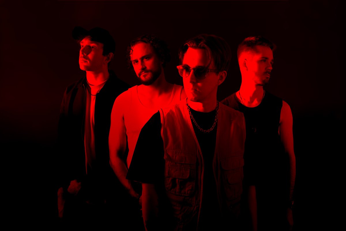 'Where Were You..?' drops at midnight! New era, same us 🖤🔥 Are you as excited as we are??

#solence #wherewereyou #newmusic