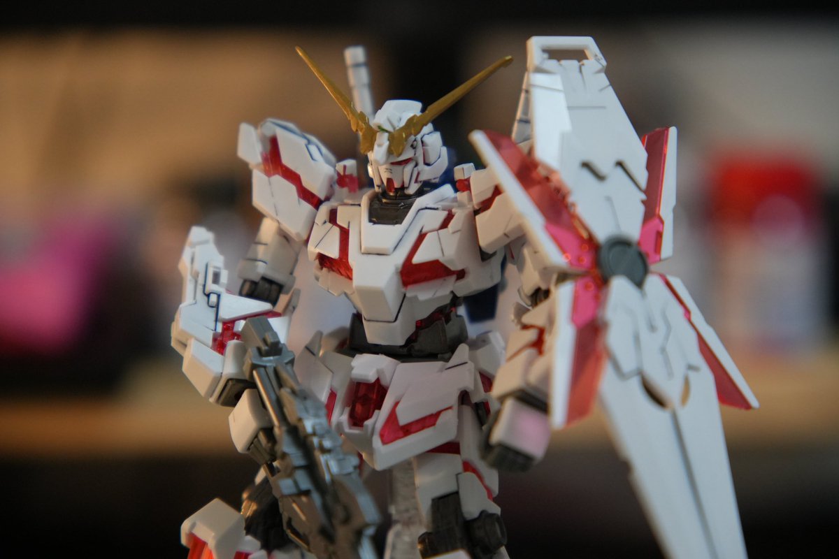 VxnEx's tweet photo. 毛細管現象はとても面白かったけど、落とすのが難しくてスミ入れの濃淡が汚い。
一旦終わり。
 #ガンプラ #ガンプラ初心者 https://t.co/7WgPDXLzKI