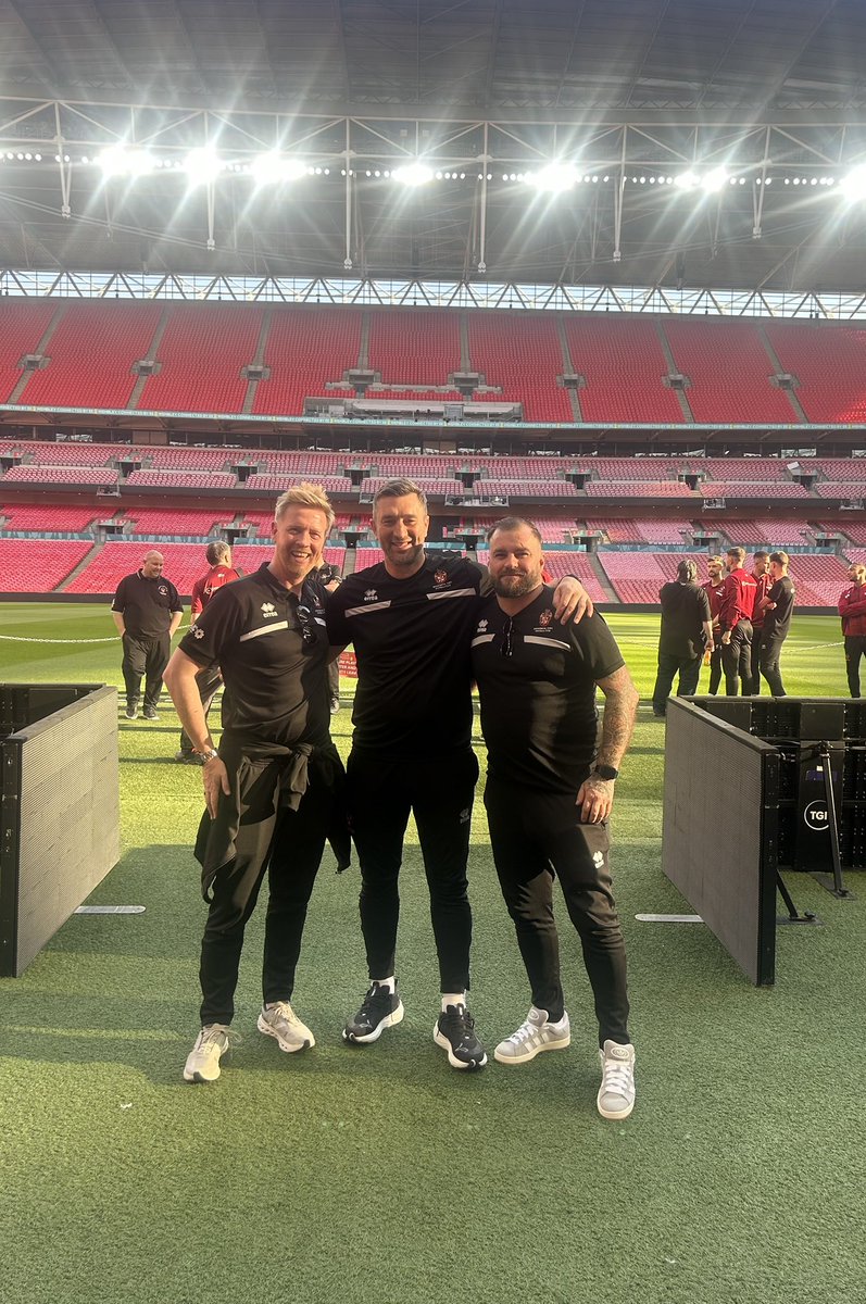 What a journey we’ve been on, the result hurts but for us to get to the FA Trophy final is something I am so proud of.
I’m so grateful to the players for giving us this moment, what a group they are.
Huge thanks for the support, it was unreal and has been all season 🖤🤍
Moors❤️