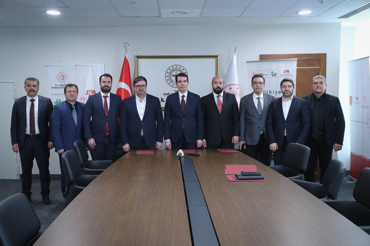 ankarailsaglik's tweet photo. İl Sağlık Müdürlüğümüz, Ankara Kalkınma Ajansı ve Kamusal Siber Savunma Derneği iş birliğiyle yürütülecek “Siber Farkındalık Projesi” kapsamında, eğitici eğitim programına yönelik protokol imza töreni gerçekleştirildi. https://t.co/cTv474FfSD