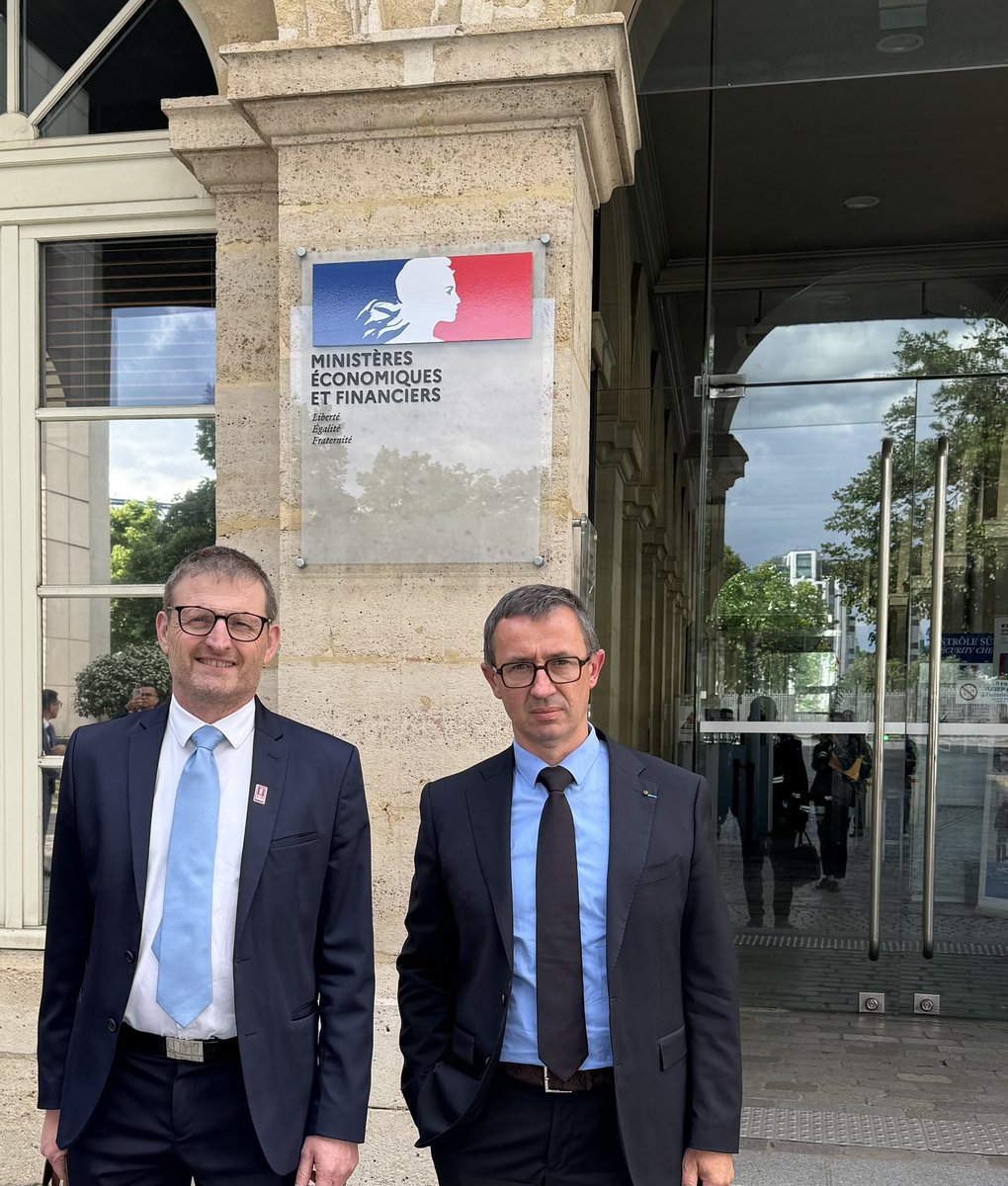 fabre jean marie (@11_fabre) on Twitter photo Avec la Ministre <a href="/VeroLouwagie/">Véronique Louwagie</a> nous avons pu évoquer les points de simplification nécessaires, incontournables et attendus pour une plus grande performance de nos TPE artisanales <a href="/vigneronindep/">Vignerons Indépendants de France</a> ! Urgence d’un guichet unique accises UE, accords commerciaux, simplification Avec la Ministre <a href="/VeroLouwagie/">Véronique Louwagie</a> nous avons pu évoquer les points de simplification nécessaires, incontournables et attendus pour une plus grande performance de nos TPE artisanales <a href="/vigneronindep/">Vignerons Indépendants de France</a> ! Urgence d’un guichet unique accises UE, accords commerciaux, simplification