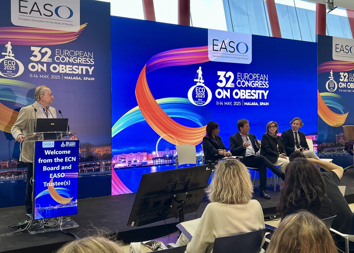 ⚠️La #obesidad es causa de más de 200 complicaciones crónicas; entre ellas, la diabetes tipo 2, el cáncer o las enfermedades cardiovasculares❤️‍🩹
🚨El manejo de este problema de salud va mucho más allá, y no sólo es una cuestión de ‘kilos’.⚖️
👉🏻En esta mesa política, se ha