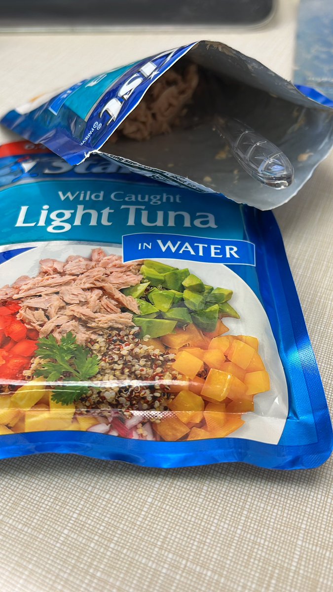 throatclogger57's tweet image. Didn’t expect my lunch to get me rocked up today but this Tuna for Two reminds me of @ChrisTucker1957 wife’s box after a cross-fit session. Nothing I enjoy more on Sunday’s than hitting some jerk, snatch and clean with her! (in that order) #rogue #powersnatch