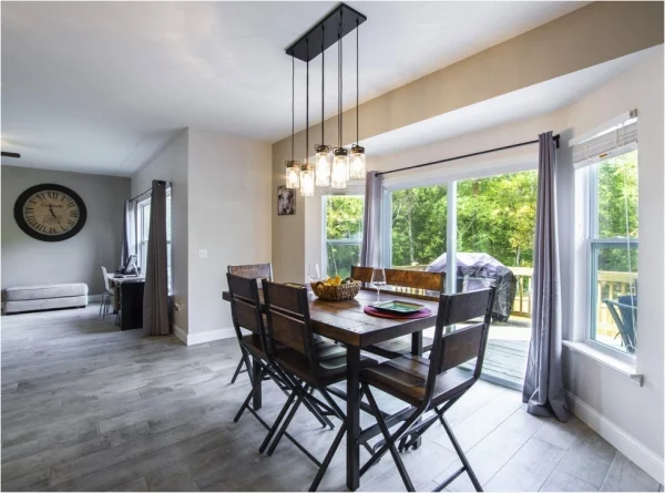 SafeKeysRealEst's tweet photo. ✨ Staging ROI for Sellers
1️⃣ Millennials demand move-in ready homes
2️⃣ Staged homes:
→ Sell 3x faster
→ Get 5-15% higher offers
3️⃣ 97% buyers start online → Better photos = more showings
4️⃣ Cost: ~1% → ROI: 586%
#ProTip: Paint/declutter = big returns! 🏡 https://t.co/73YYXsN4Un