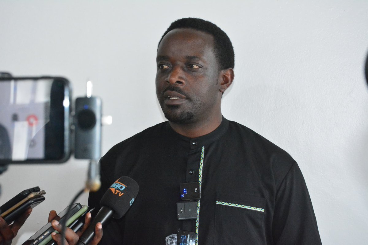 JoelOptimist1's tweet image. 𝐓𝐫𝐚𝐧𝐬𝐟𝐨𝐫𝐦𝐢𝐧𝐠 𝐥𝐢𝐯𝐞𝐬 𝐚𝐧𝐝 𝐟𝐚𝐫𝐦𝐬 𝐢𝐧 @GicumbiDistrict 𝐭𝐡𝐫𝐨𝐮𝐠𝐡 𝐭𝐡𝐞 𝐩𝐨𝐰𝐞𝐫 𝐨𝐟 𝐬𝐦𝐚𝐥𝐥 𝐥𝐢𝐯𝐞𝐬𝐭𝐨𝐜𝐤!

Under the #PRISMProject, led by @RwandaAgriBoard through #SPIU and jointly funded by @RwandaGov &amp;amp; @IFAD, farmers in Gicumbi are…