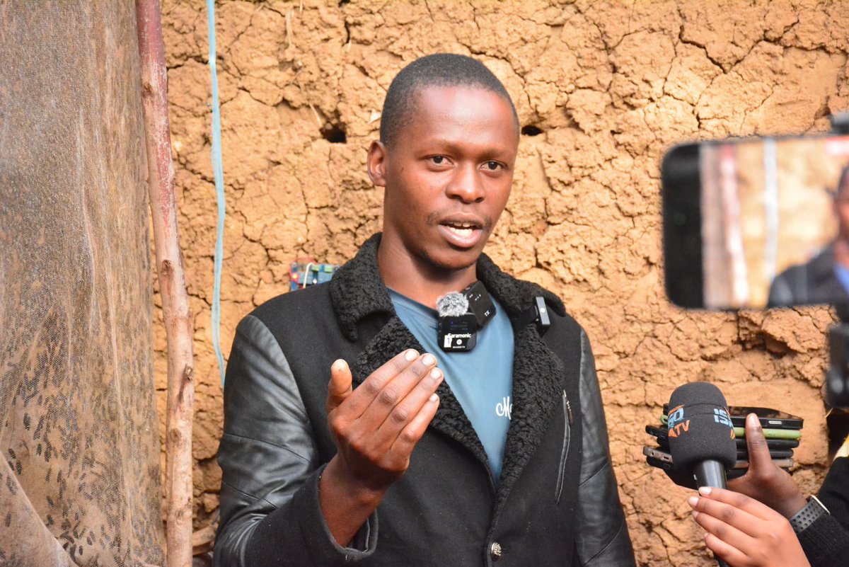 JoelOptimist1's tweet image. 𝐓𝐫𝐚𝐧𝐬𝐟𝐨𝐫𝐦𝐢𝐧𝐠 𝐥𝐢𝐯𝐞𝐬 𝐚𝐧𝐝 𝐟𝐚𝐫𝐦𝐬 𝐢𝐧 @GicumbiDistrict 𝐭𝐡𝐫𝐨𝐮𝐠𝐡 𝐭𝐡𝐞 𝐩𝐨𝐰𝐞𝐫 𝐨𝐟 𝐬𝐦𝐚𝐥𝐥 𝐥𝐢𝐯𝐞𝐬𝐭𝐨𝐜𝐤!

Under the #PRISMProject, led by @RwandaAgriBoard through #SPIU and jointly funded by @RwandaGov &amp;amp; @IFAD, farmers in Gicumbi are…