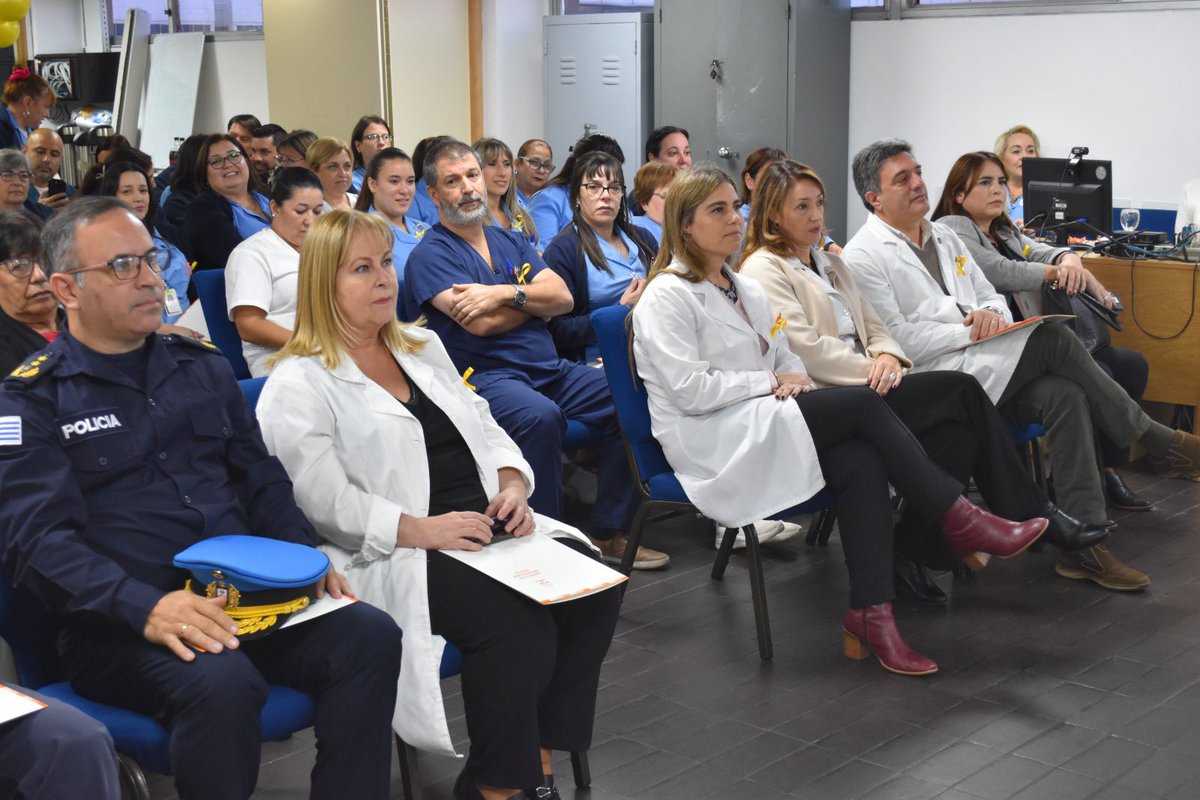 La enfermería es uno de los pilares fundamentales en los equipos de salud. El trabajo en equipo fortalece el sistema, da calidad asistencial y todo redunda en el paciente en forma positiva. En el día internacional de la enfermería realizamos una jornada en el Hospital Policial