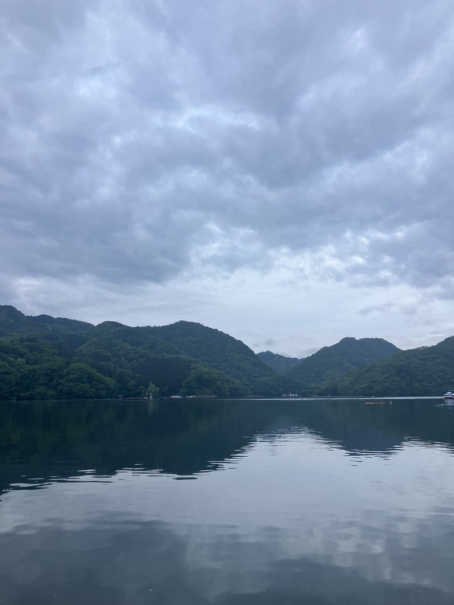 おはようございます☀
水温１７℃
水質一部濁り、ターン気味。
紫外線対策必須です。
#相模湖