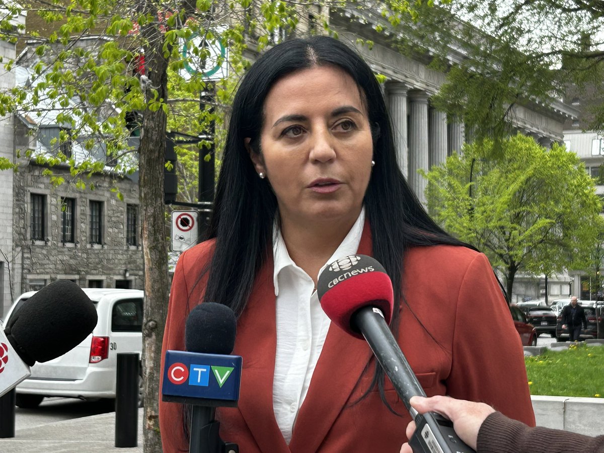 Marie-Josée Paquette-Comeau (@mj_comeau) on Twitter photo La cheffe d'<a href="/EnsembleMtl/">Ensemble Montréal</a> reconnaît l'erreur commise en demandant un dépôt de sécurité à son locataire en 2023 ce qui est illégal. "Une erreur de bonne foi" dit <a href="/SorayaMartinezF/">Soraya Martinez Ferrada</a> Elle a remboursé veut dénoncer ces situations "qui arrivent trop souvent" #polmtl #jdm La cheffe d'<a href="/EnsembleMtl/">Ensemble Montréal</a> reconnaît l'erreur commise en demandant un dépôt de sécurité à son locataire en 2023 ce qui est illégal. "Une erreur de bonne foi" dit <a href="/SorayaMartinezF/">Soraya Martinez Ferrada</a> Elle a remboursé veut dénoncer ces situations "qui arrivent trop souvent" #polmtl #jdm