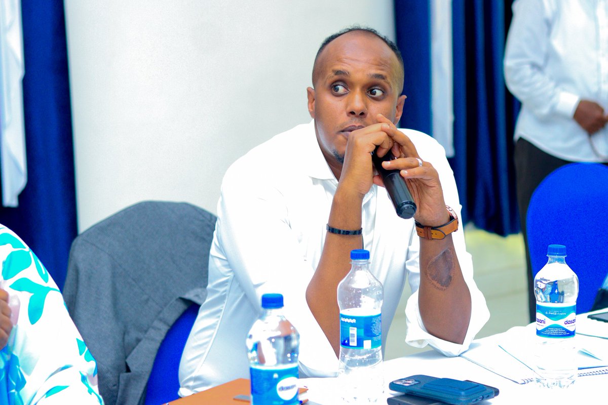 The Minister of Youth and Sports officially inaugurated the UNFPA Annual Review and Planning Meeting today at the Ambassador Hotel in Hargeisa. The meeting focused on reviewing progress and discussing priorities under the new five-year country program.