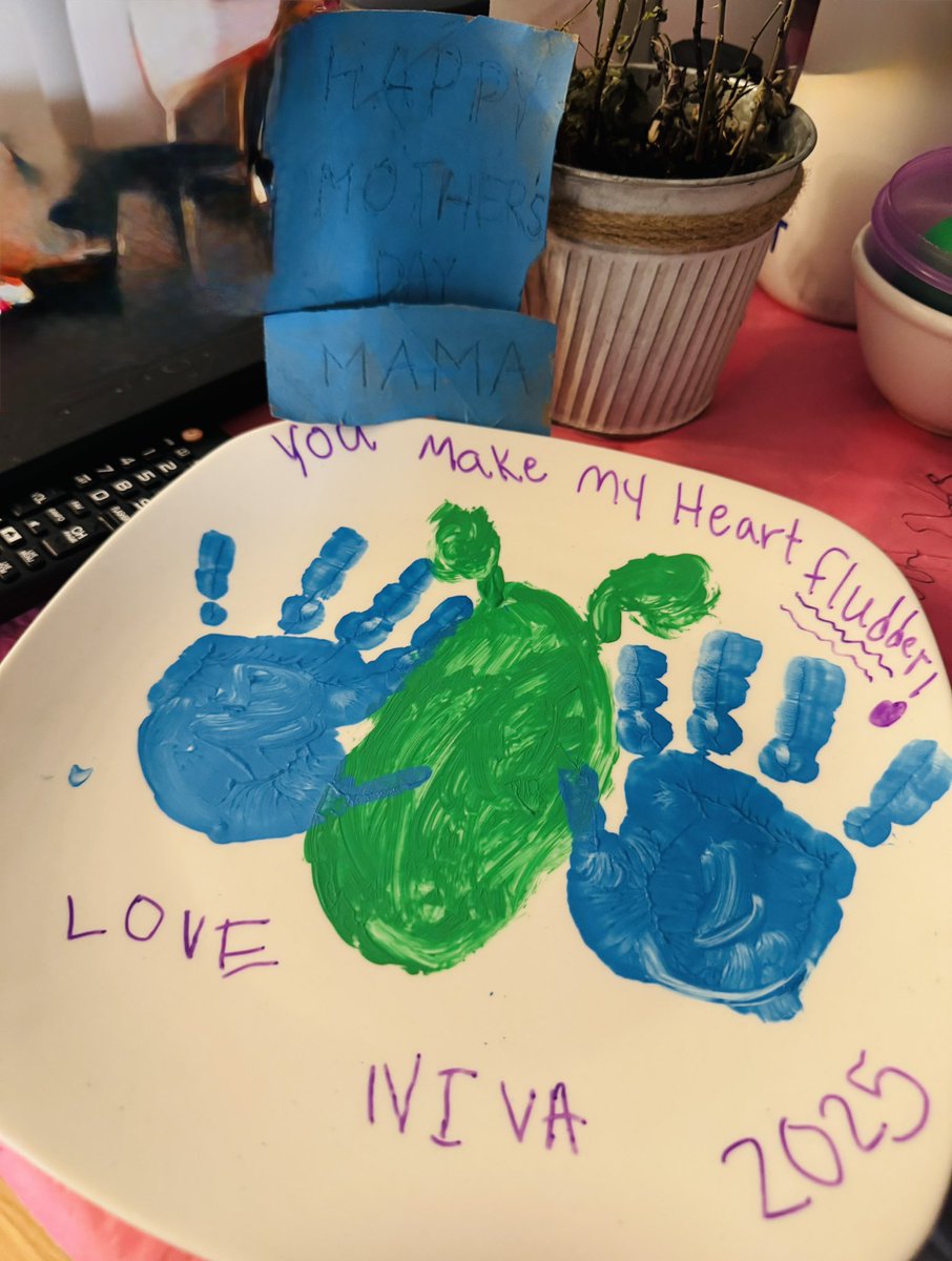 dr_sapurva's tweet photo. Having such a great gift from my little princess (not 5 yet) on Mother’s Day made it even more special along with our twinning 💕💕… best gift one could have is motherhood … happy Mother’s Day !! @ACCinTouch @womenincardiol1 #interventionalbound #mom https://t.co/OMrbZ6aJyR