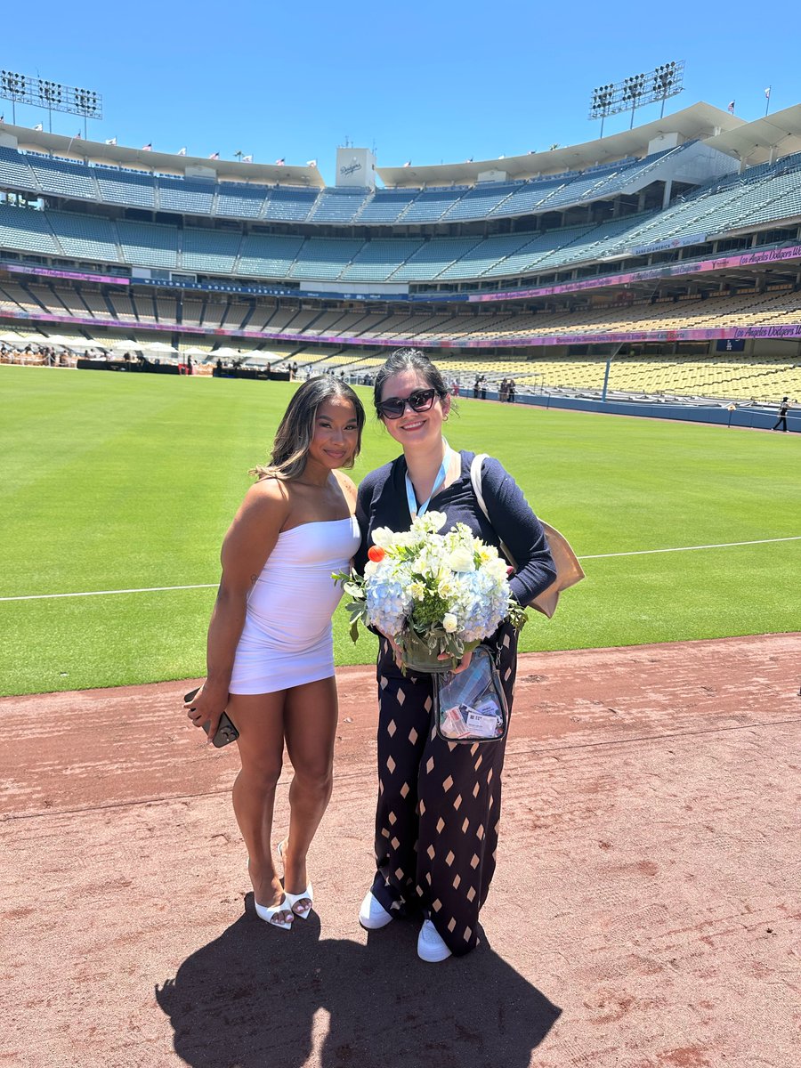 Building_Skills's tweet image. Stephany and Melissa of the #BSP_CA team joined the @Dodgers &amp;amp; the Women’s Opportunity Network for their fourth Women’s Conference.💫

The event brought together over 500 local professionals to learn, network and connect with the conference’s esteemed panelists and attendees,