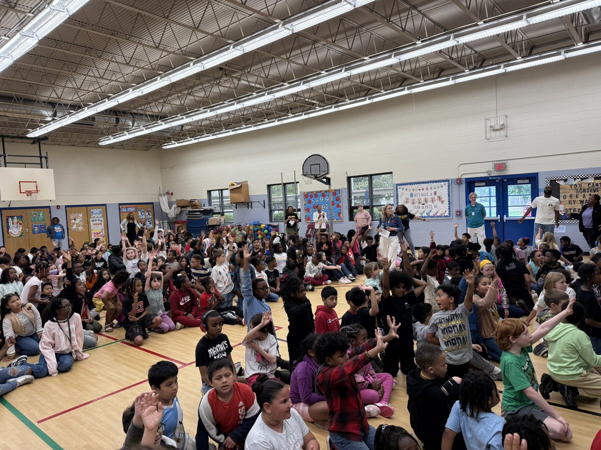 We had such a blast encouraging our Spartan Scholars at our SOL Parade and Pep Rally-Masked Singer style! Our 3rd-5th graders are ready to rock the test! #nnpsproud  #fueledbypositiveenergy