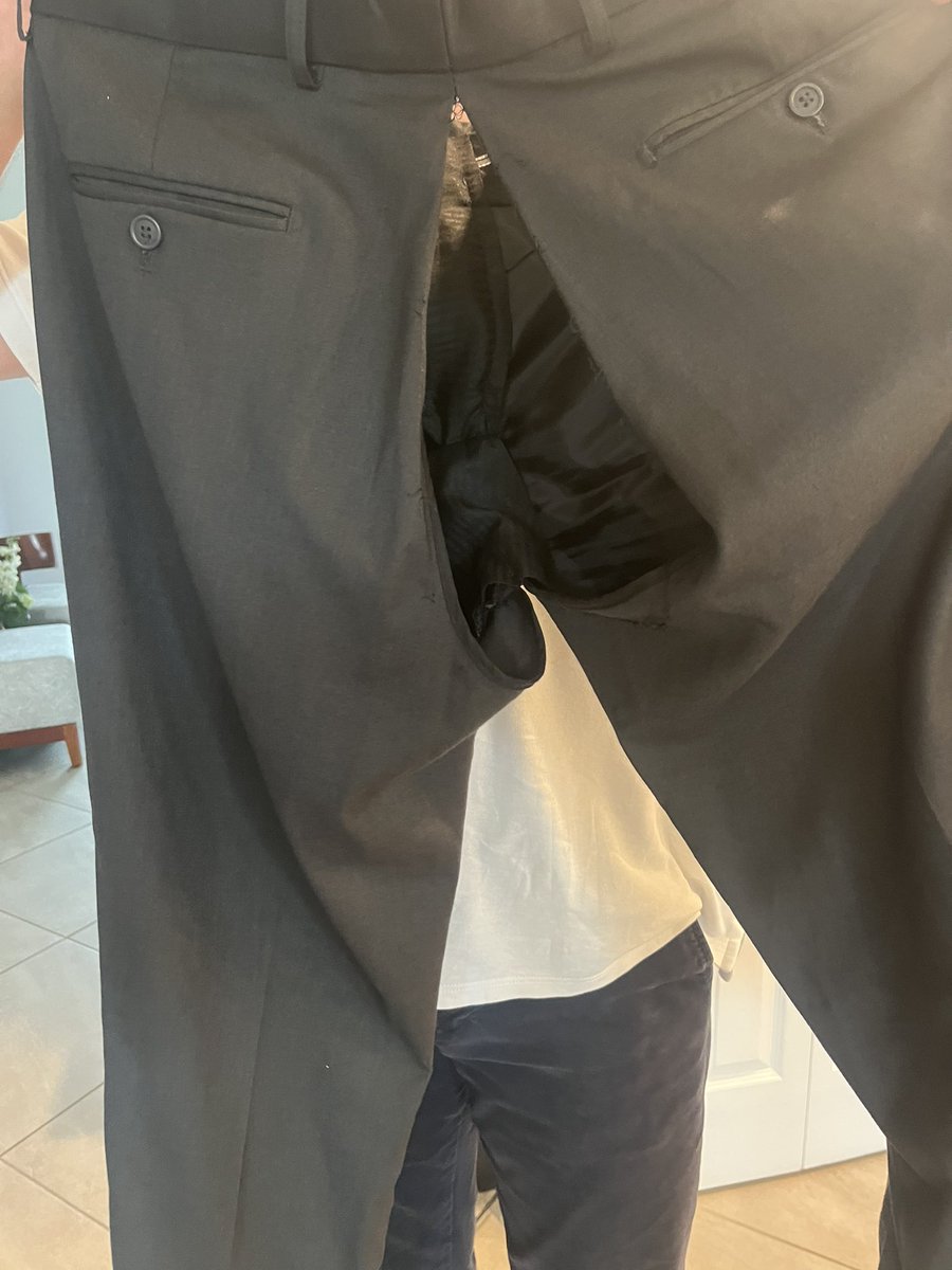 aterroba76's tweet image. Spent $128 on an @alaindupetit suit for my son’s prom. Within 10 minutes of wearing it, it tore completely apart. Embarrassing and unacceptable. Never buying from them again. #PoorQuality #PromFail