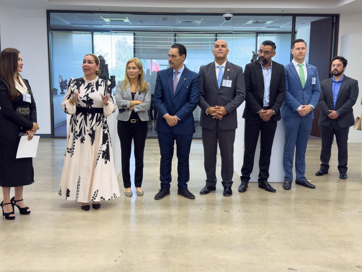 Consulado General de México en Houston tweet media