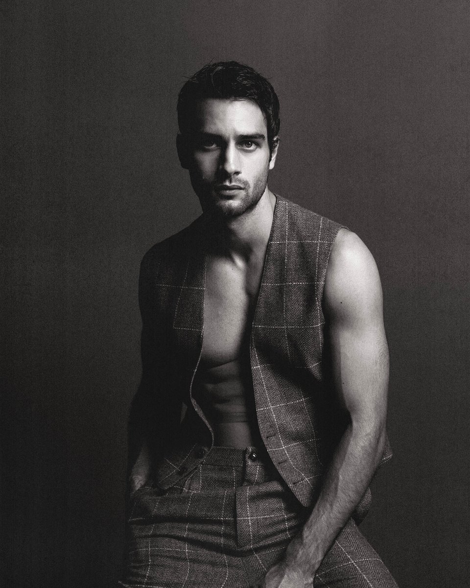 The stunning #AleksandarRusic. Shot by the amazing #PatSupsiri ( <a href="/PatSupsiri/">Pat Supsiri</a> ). #KingsOfModels 👑