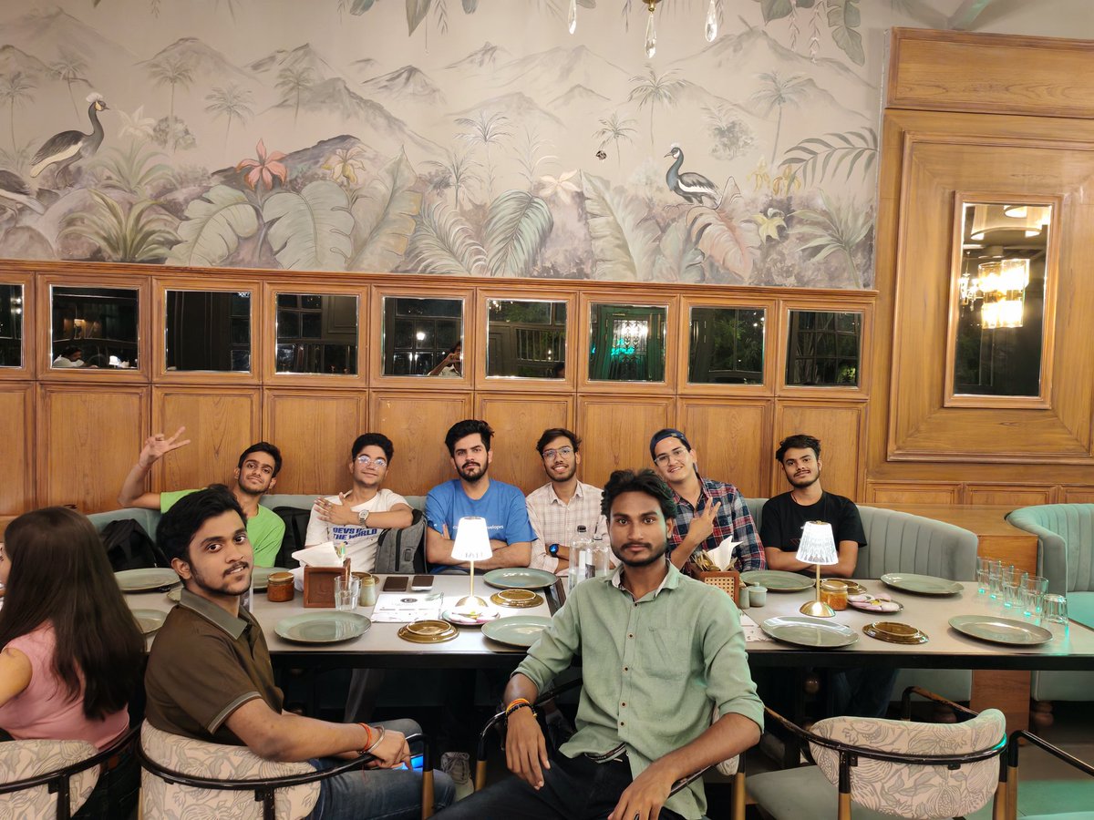 Wasim8x's tweet photo. It was nice participating in @solana breakout hackathon at #CoHack Bhopal
Buit #solsplit, a decentralised tool for splitting bills and let's user buy through #BuyNowPayLater on chain. https://t.co/PHCm2doqvG
