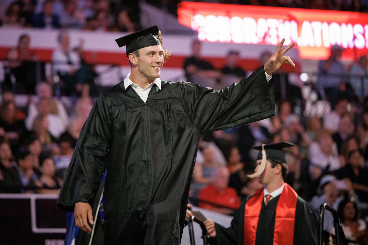 TerryCollege's tweet image. Congratulations once again to the Class of 2025! We can’t wait to see how you shape the future of business.

Relive the unforgettable Convocation moments through our photo galleries!

Graduate: terry.uga.edu/photo-gallery-…

Undergraduate: terry.uga.edu/photo-gallery-…

#UGAGrad #AlwaysADawg