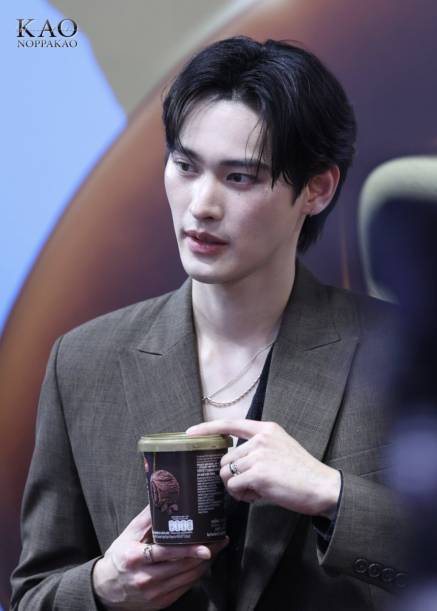 #MagnoliaHERSHEYSxKAOPP 
#number_9th
#งุ้งงิ้งๆของนพเก้า

⋆⁺₊ ⋆🌙⋆⁺ Kao Night ⋆⁺⭐️⋆₊ ⁺⋆

     /ᐠ - ˕ -マ    
乀(   J    し)   

วันนี้น้องเก้าเก่งมากๆ เลยครับ อาการเป็นยังไงบ้าง ดูแลตัวเอง พักผ่อนให้เต็มที่ พี่ๆ น้องๆ จะคอยเป็นกำลังใจให้น้องเก้าตรงนี้เสมอนะครับ