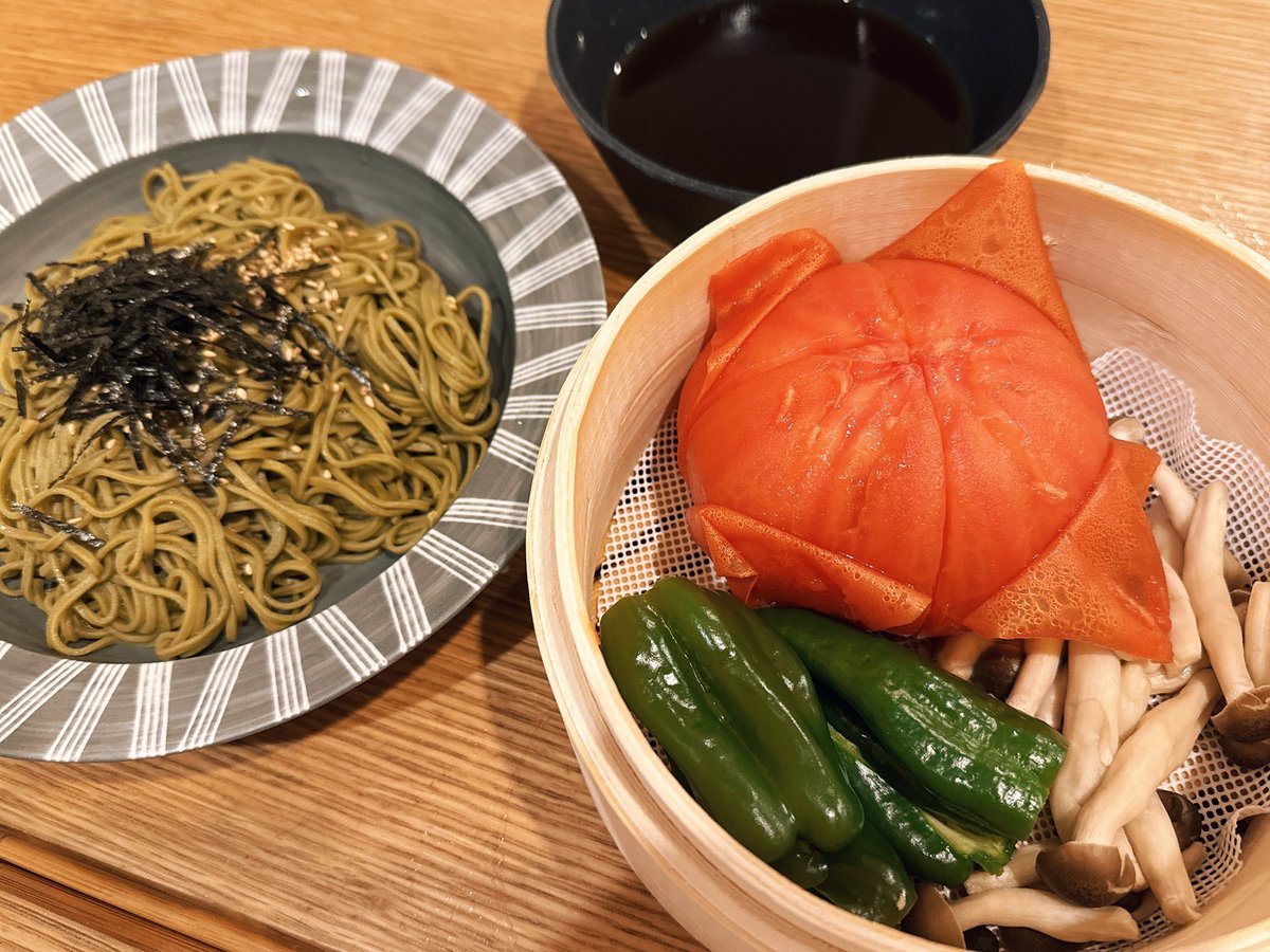 ねるご飯 ・茶そば90g(茹で前) ・せいろ蒸し野菜 バズってる無印の