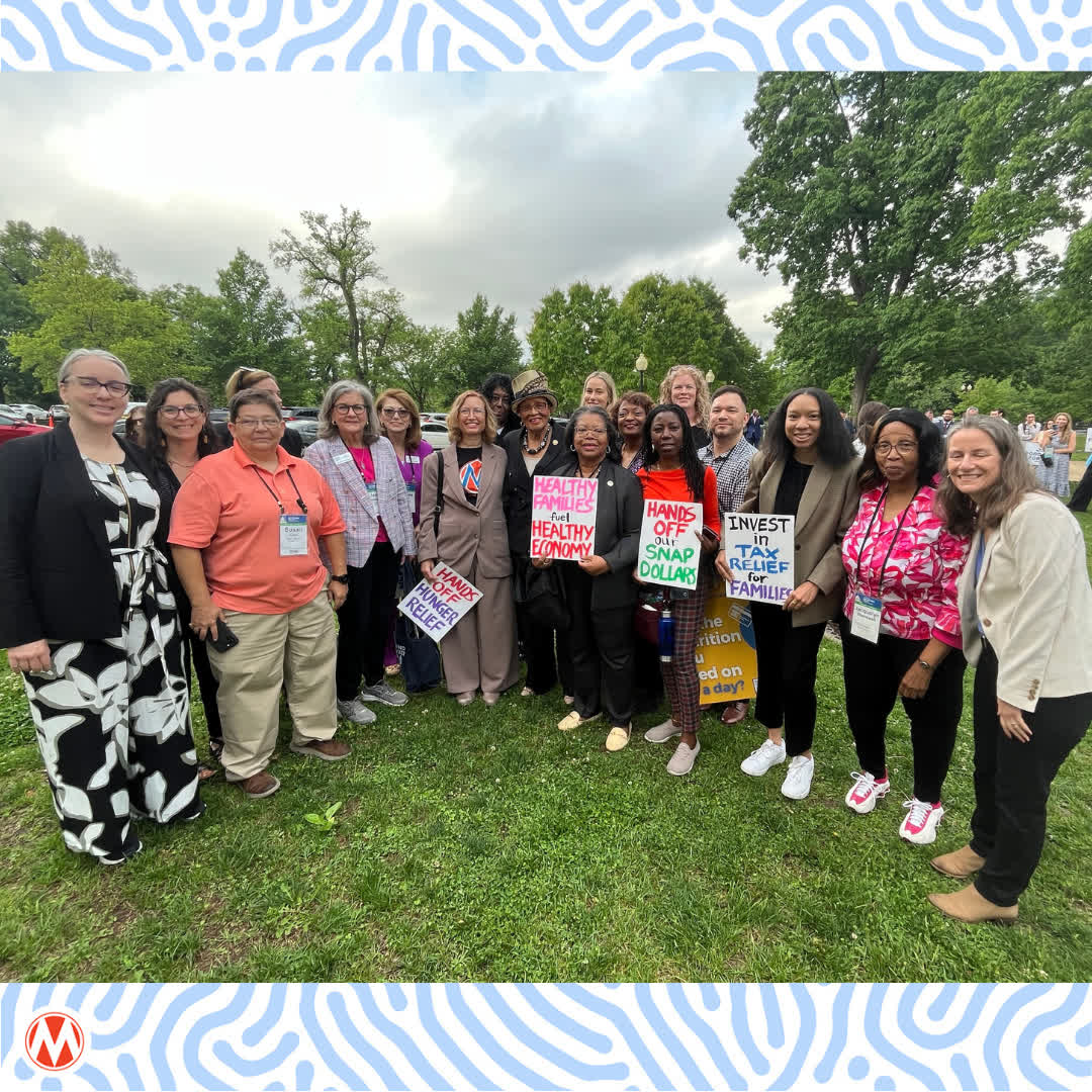 MomsRising's tweet image. MomsRising joins anti-hunger advocates from across the country at @fractweets' National Anti-Hunger Policy Conference to tell lawmakers like @RepAdams to reject cuts to SNAP!

Sign our letter to tell Congress to #SNAPMatters! action.momsrising.org/sign/reject-cu…