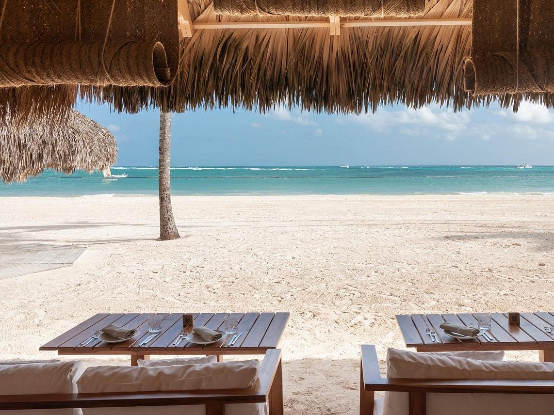 olivtassinari's tweet image. Punta Cana retreat this week with @MUI_hq team 🌴