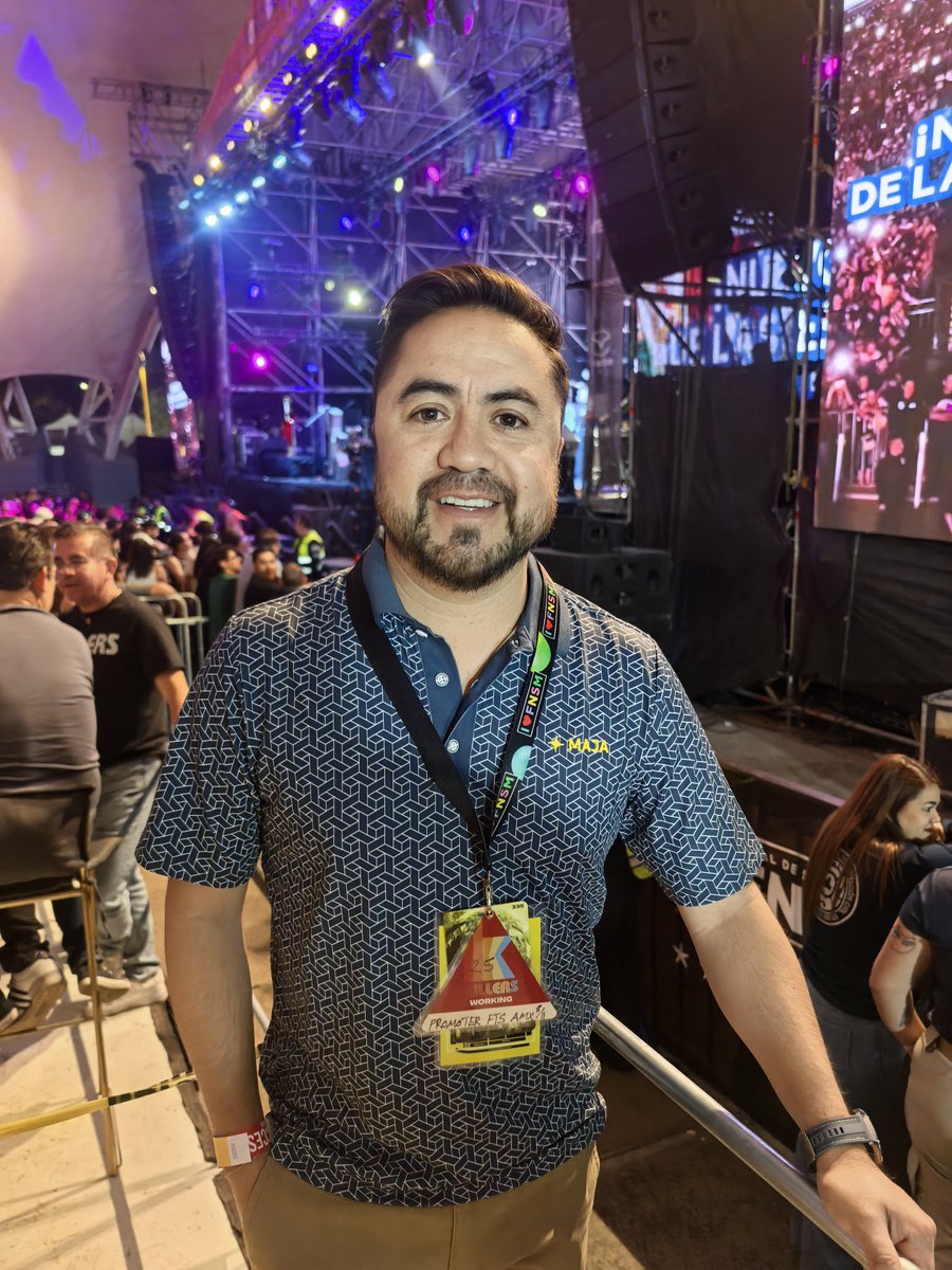 @NiñoconBarba (@ninoconbarba) on Twitter photo Ayer <a href="/BrandonFlowers/">Brandon Flowers</a> de <a href="/thekillers/">The Killers</a> se presentó en la gran <a href="/FNSM_Oficial/">Feria de San Marcos</a> con un éxito rotundo.
Que gran cierre de la Feria. Gracias a todos los hidrocálidos que lo hicieron posible <a href="/Aguascalientes/">Viva Aguascalientes</a> Ayer <a href="/BrandonFlowers/">Brandon Flowers</a> de <a href="/thekillers/">The Killers</a> se presentó en la gran <a href="/FNSM_Oficial/">Feria de San Marcos</a> con un éxito rotundo.
Que gran cierre de la Feria. Gracias a todos los hidrocálidos que lo hicieron posible <a href="/Aguascalientes/">Viva Aguascalientes</a>