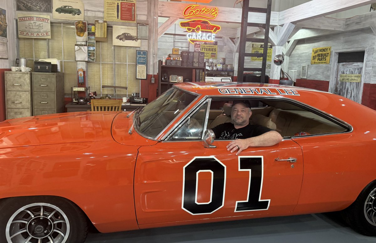 cootersplace's tweet image. Brian from NC celebrating his retirement  at Cooter’s Place Pigeon Forge TN. 

#dukesofhazzard #cootersplace #cooters #generallee #pigeonforge #smokymoutains #smokymountainsnationalpark