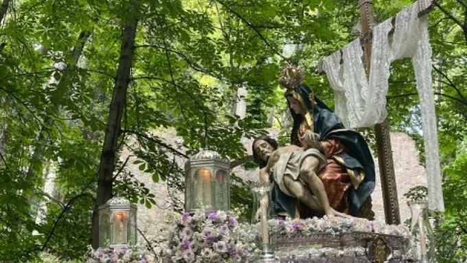 El Patronato de la Alhambra Cambia el Itinerario de la Salida Extraordinaria de Santa María de la Alhambra por Riesgos Medioambientales