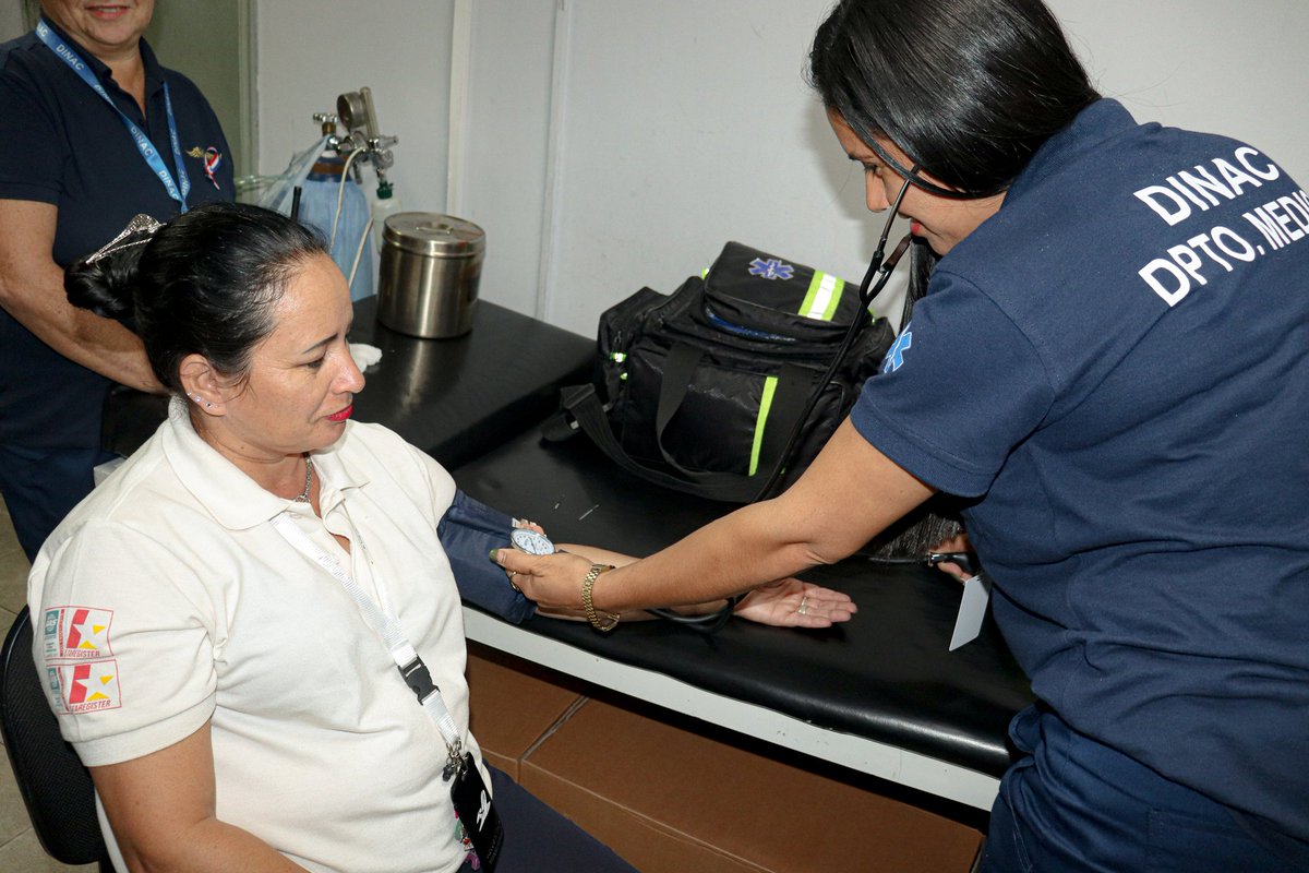 dinacpy's tweet image. Con vocación, entrega y coraje, nuestras enfermeras del aeropuerto nos cuidan cada día. 
Hoy honramos su labor incansable y celebramos su compromiso con la vida.

¡Feliz Día Internacional de la Enfermería!

#DINACpy