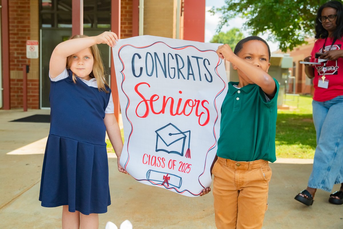 Last Thursday, we celebrated our cherished tradition of the Senior Walk! Graduating seniors marched proudly through the Baldwin County School District, reuniting with beloved teachers and friends.