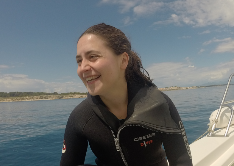 ICM-CSIC (@icmcsic) on Twitter photo 🎉Avui volem felicitar a la <a href="/bpintolop/">Berta Pintó</a>, guardonada amb un dels ajuts “Dona Naturalista i Torras-Foulon” de la @ICHN_cat per la seva investigació sobre la depredació d’esponges per heterobranquis a la costa catalana.
🌊 Enhorabona, Berta!
+ info: ichn.iec.cat/premis-i-ajuts… 🎉Avui volem felicitar a la <a href="/bpintolop/">Berta Pintó</a>, guardonada amb un dels ajuts “Dona Naturalista i Torras-Foulon” de la @ICHN_cat per la seva investigació sobre la depredació d’esponges per heterobranquis a la costa catalana.
🌊 Enhorabona, Berta!
+ info: ichn.iec.cat/premis-i-ajuts…